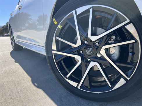 New 2025 Nissan Sentra SR image 8