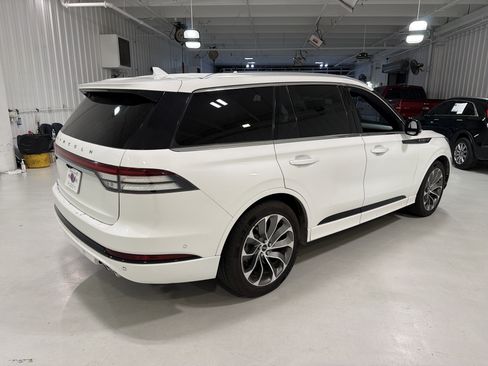Used 2021 Lincoln Aviator Grand Touring w/ Equipment Group 302A AWD/4WD image 5