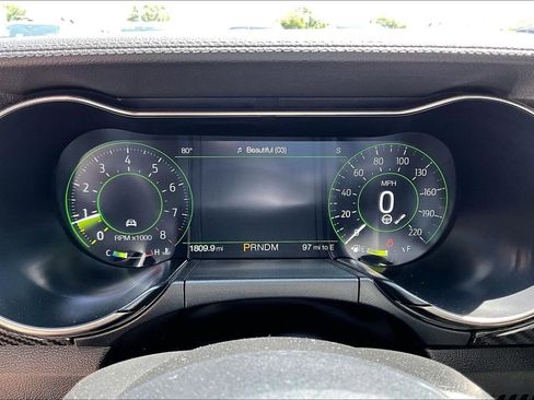 Used 2022 Ford Mustang Shelby GT500 w/ Technology Package RWD image 19