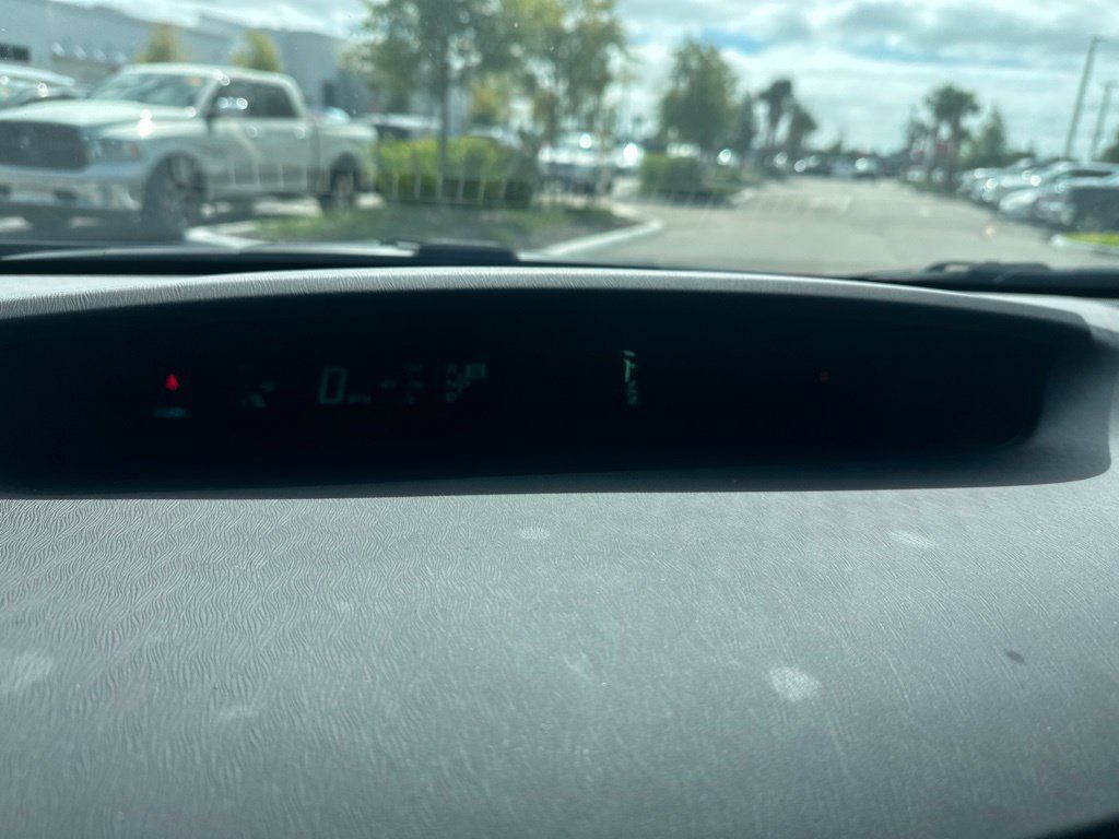 Used 2010 Toyota Prius Five FWD image 11