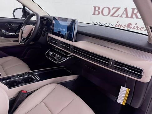 New 2026 Lincoln Corsair Premiere FWD image 30