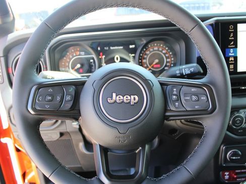 New 2026 Jeep Gladiator Rubicon w/ Whitecap Package AWD/4WD image 26