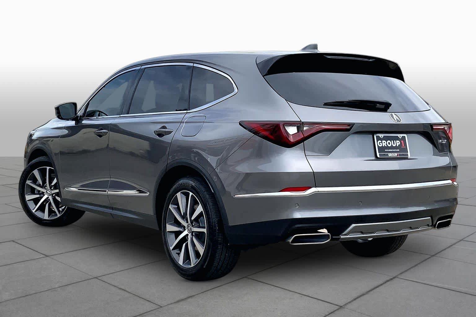 Used 2025 Acura MDX w/ Technology Package FWD image 12