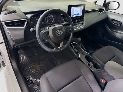 Used 2025 Toyota Corolla LE FWD image 22