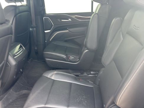 Used 2023 Cadillac Escalade ESV Luxury image 14