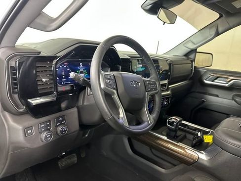 Used 2024 Chevrolet Silverado 1500 LT Trail Boss w/ Protection Package image 13