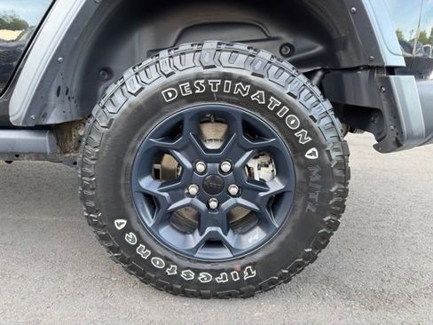 Used 2023 Jeep Wrangler Unlimited AWD/4WD image 30