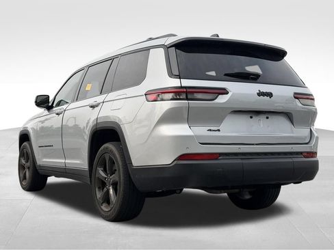 Used 2023 Jeep Grand Cherokee L Laredo AWD/4WD image 5