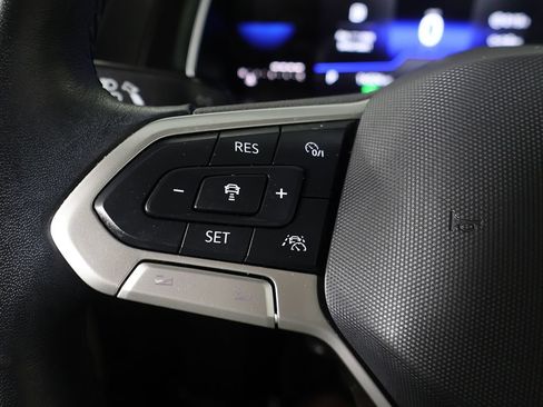 Used 2023 Volkswagen Jetta SE w/ Panoramic Sunroof Package FWD image 41