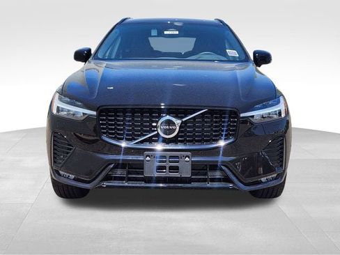 Certified 2025 Volvo XC60 B5 Plus w/ Climate Package image 5