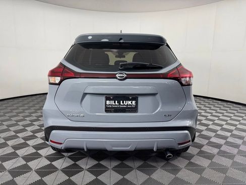 Used 2022 Nissan Kicks SR w/ Premium Package image 8