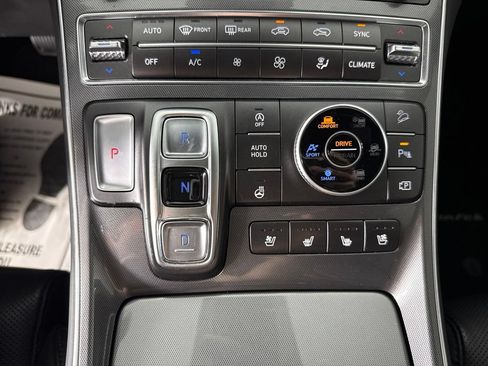 Used 2023 Hyundai Santa Fe Calligraphy AWD/4WD image 21