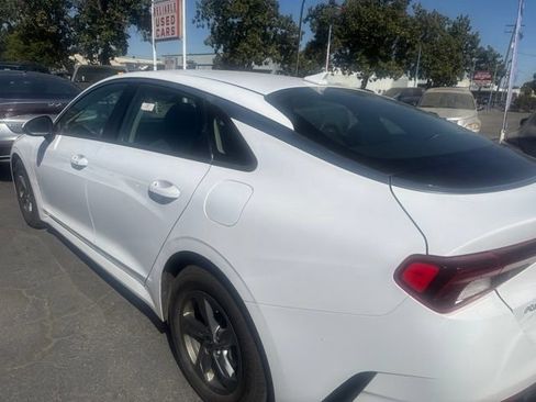 Used 2022 Kia K5 LXS FWD image 2