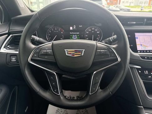 Certified 2023 Cadillac XT5 Premium Luxury AWD/4WD image 36