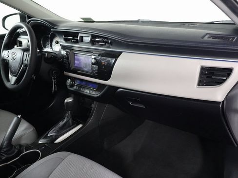 Used 2016 Toyota Corolla LE FWD image 9