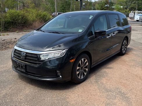 Used 2024 Honda Odyssey EX-L image 1