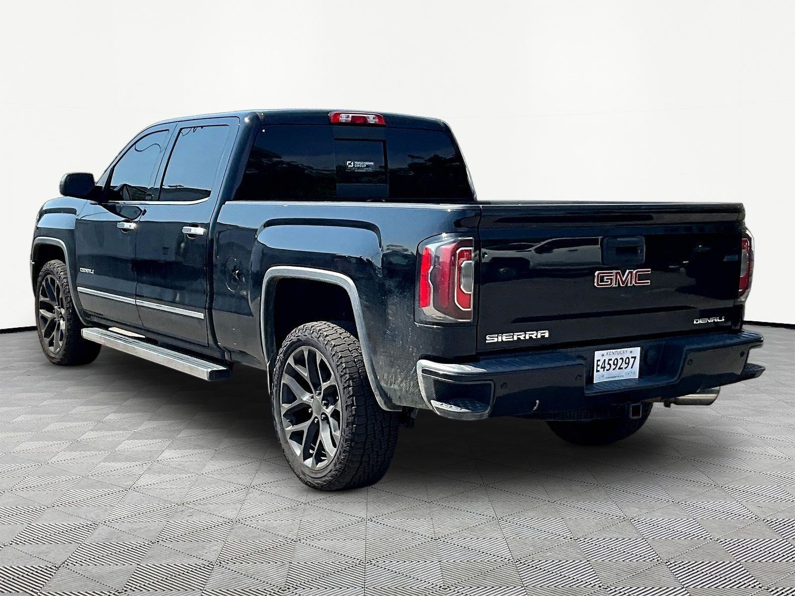 Used 2018 GMC Sierra 1500 Denali w/ Denali Ultimate Package AWD/4WD image 4