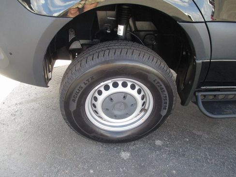 Used 2024 Mercedes-Benz Sprinter 144 Cargo image 14