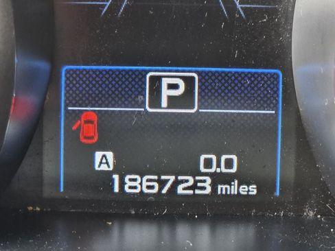 Used 2015 Subaru Outback 2.5i Limited AWD/4WD image 38