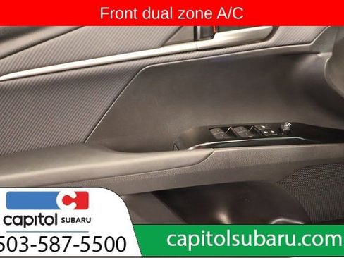 Used 2025 Toyota Camry SE image 11