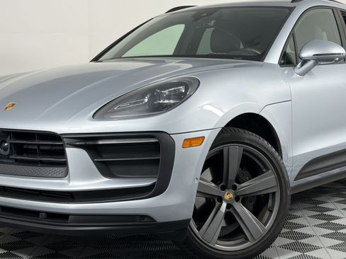Certified 2024 Porsche Macan AWD/4WD image 25