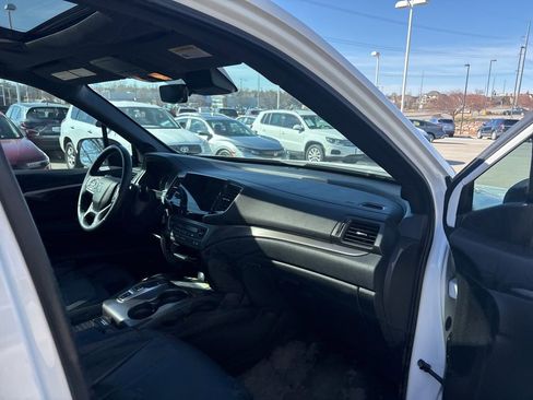 Used 2023 Honda Passport EX-L image 27