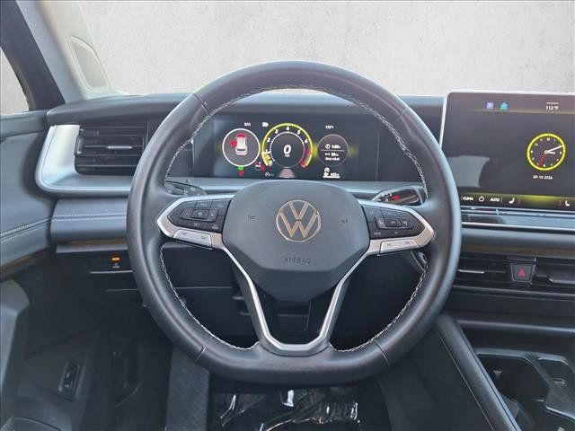 Used 2026 Volkswagen Tiguan SE FWD image 14