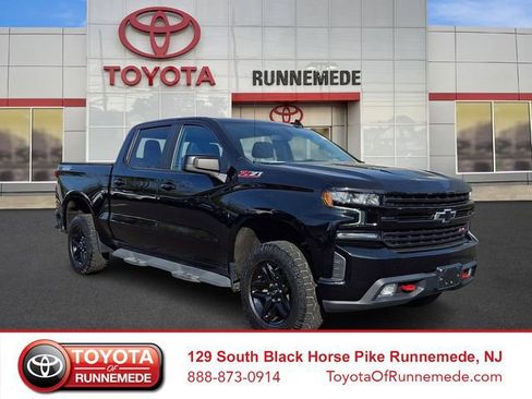 Used 2021 Chevrolet Silverado 1500 LT Trail Boss w/ Convenience Package II image 1