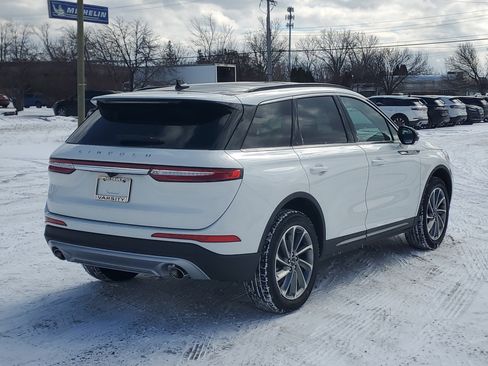 New 2026 Lincoln Corsair Premiere image 4