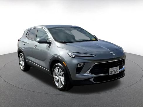 Used 2025 Buick Encore GX Preferred image 3