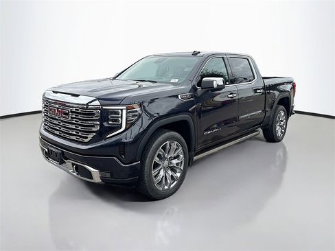 Used 2025 GMC Sierra 1500 Denali w/ Denali Reserve Package image 3