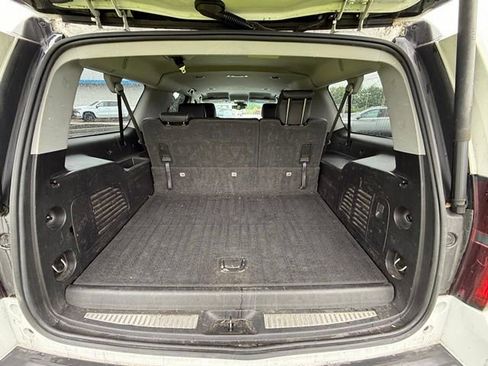 Used 2018 Chevrolet Suburban LT AWD/4WD image 18