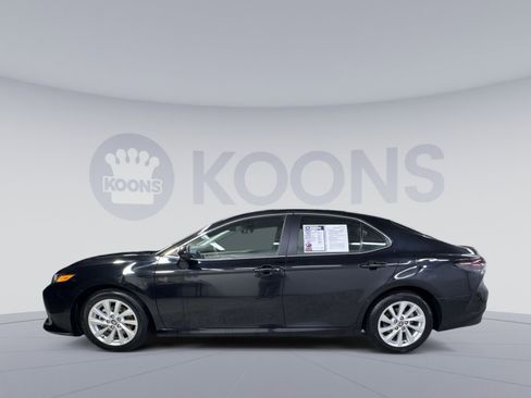 Used 2024 Toyota Camry LE image 8