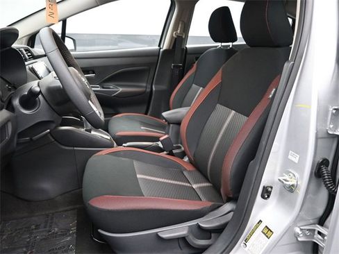 New 2025 Nissan Versa SR w/ Trunk Package image 19