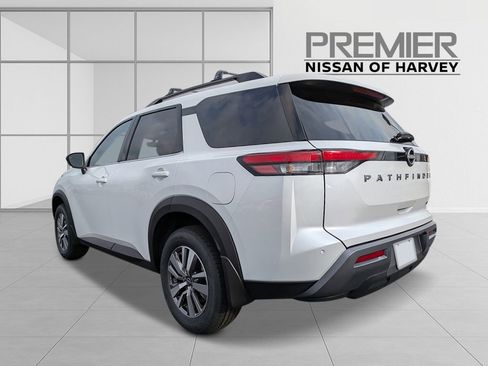 New 2026 Nissan Pathfinder SL FWD image 2