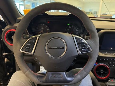 Used 2017 Chevrolet Camaro ZL1 image 18