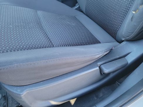 Used 2010 Hyundai Elantra GLS image 12