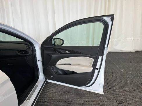 Used 2019 Buick Regal Avenir w/ Driver Confidence Package II FWD image 19