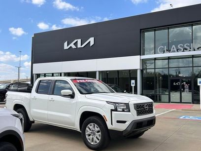 Used 2023 Nissan Frontier SV