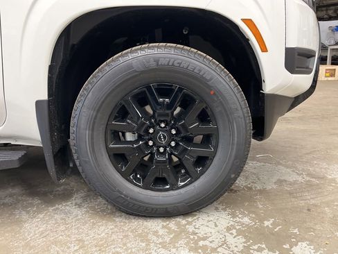 New 2026 Nissan Frontier SV AWD/4WD image 11
