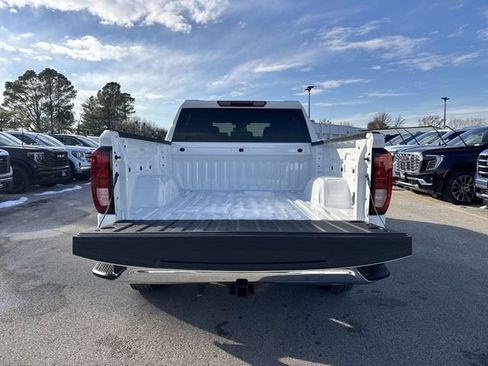 New 2026 GMC Sierra 1500 SLE image 23