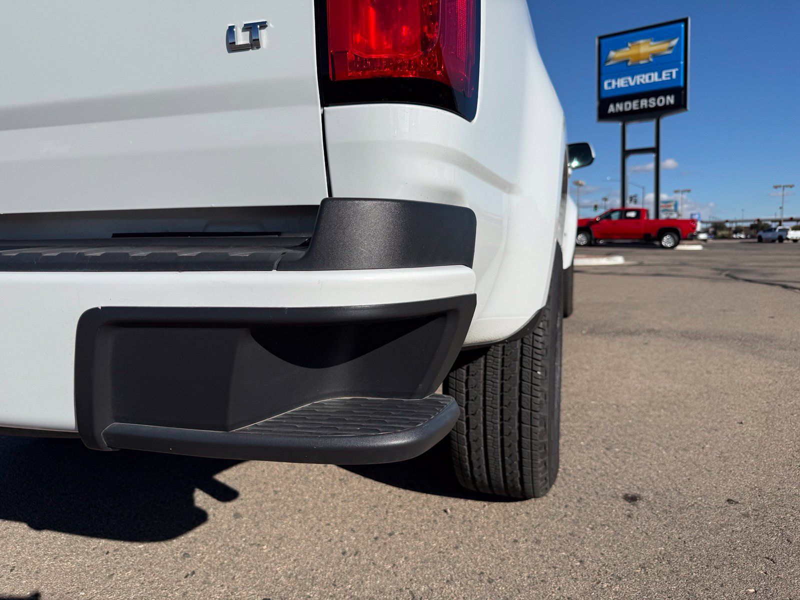 Used 2020 Chevrolet Colorado LT AWD/4WD image 6