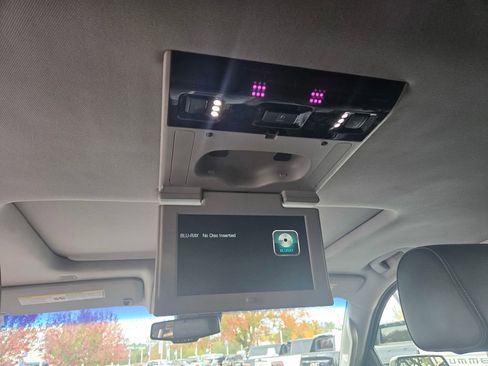 Used 2018 GMC Yukon XL Denali w/ Denali Ultimate Package image 17