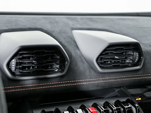 Used 2023 Lamborghini Huracan STO image 25