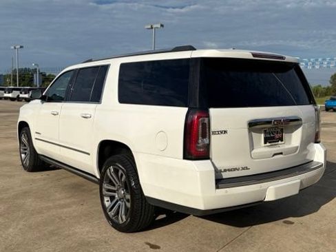 Used 2020 GMC Yukon XL Denali w/ Open Road Package RWD image 3