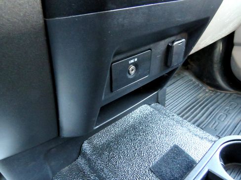 Used 2018 Ford F250 XL w/ Power Equipment Group image 27