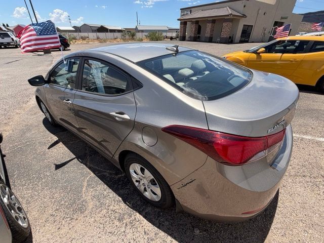 Used 2016 Hyundai Elantra SE FWD image 8