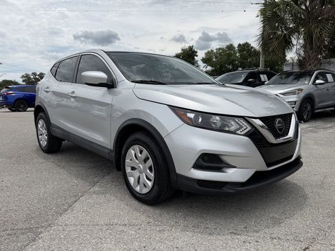 Used 2020 Nissan Rogue Sport S FWD image 2