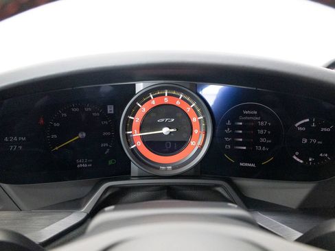Certified 2024 Porsche 911 GT3 RWD image 20
