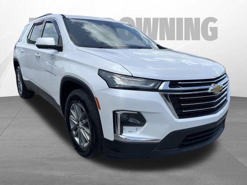 Used 2023 Chevrolet Traverse LT FWD image 3
